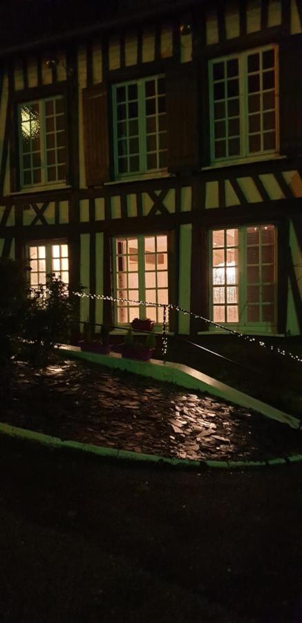 Le Mouton Gras Hotel Aumale ภายนอก รูปภาพ