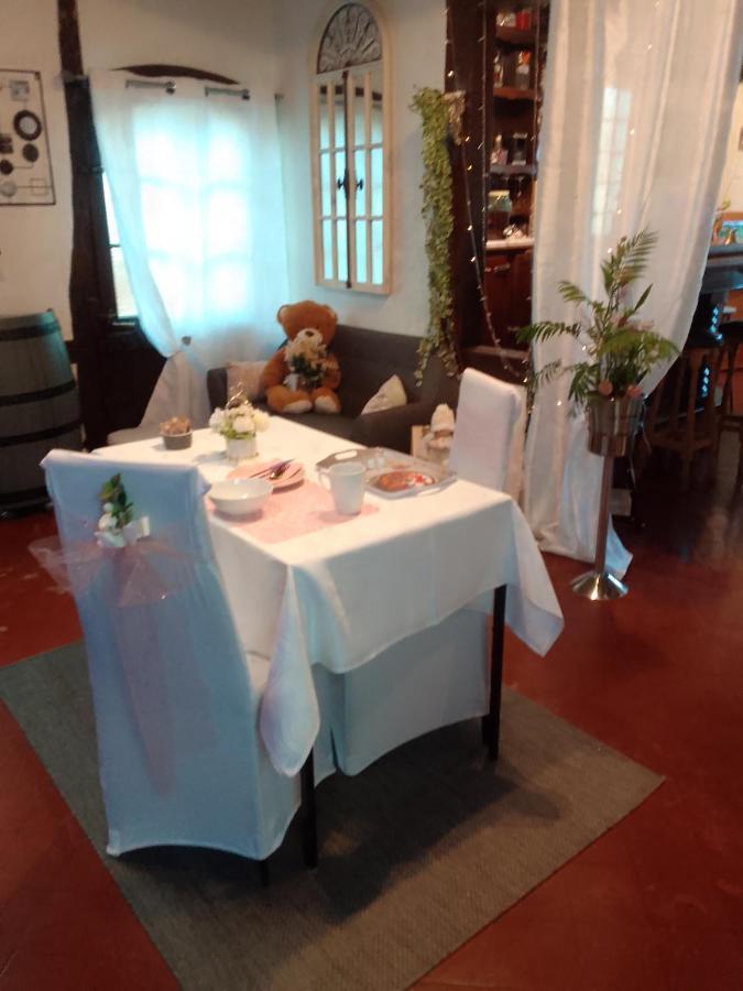 Le Mouton Gras Hotel Aumale ภายนอก รูปภาพ