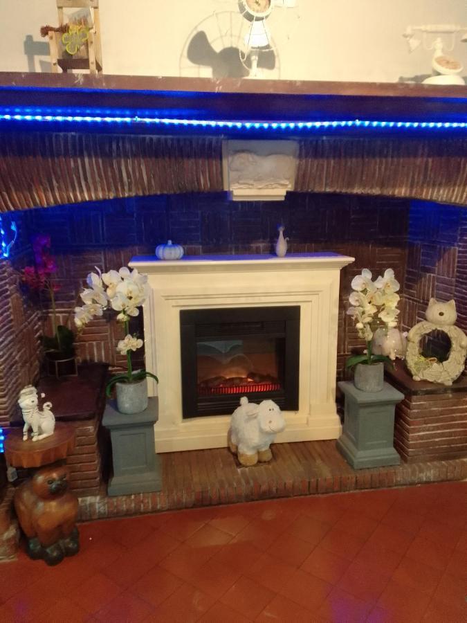 Le Mouton Gras Hotel Aumale ภายนอก รูปภาพ
